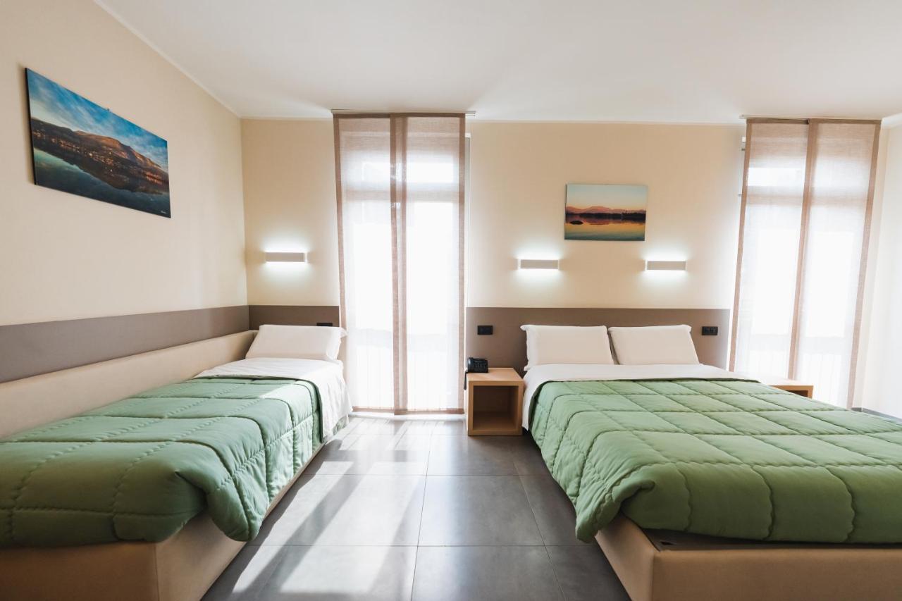 Parini Hotel Bosisio Parini ภายนอก รูปภาพ