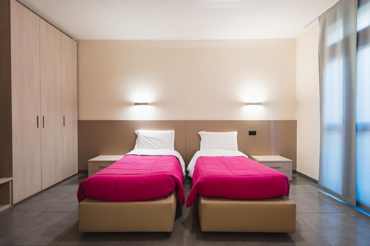 Parini Hotel Bosisio Parini ภายนอก รูปภาพ