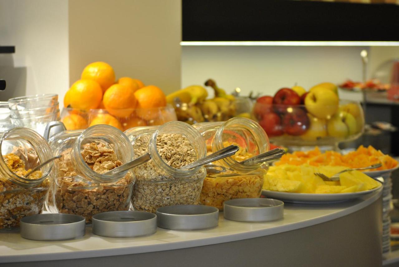 Parini Hotel Bosisio Parini ภายนอก รูปภาพ