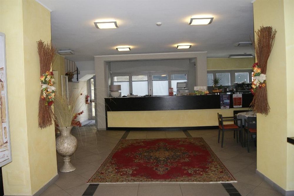 Parini Hotel Bosisio Parini ภายนอก รูปภาพ