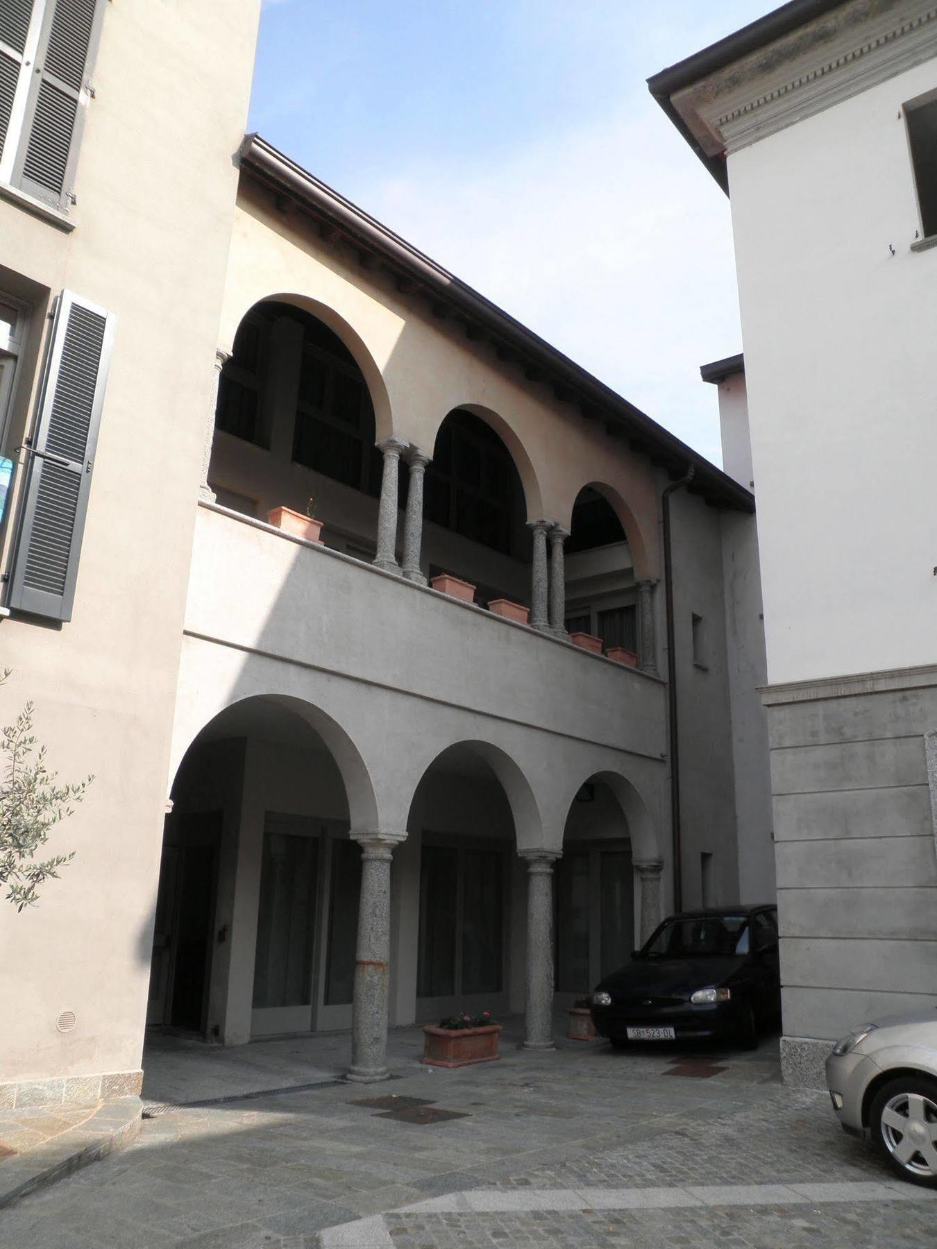 Parini Hotel Bosisio Parini ภายนอก รูปภาพ