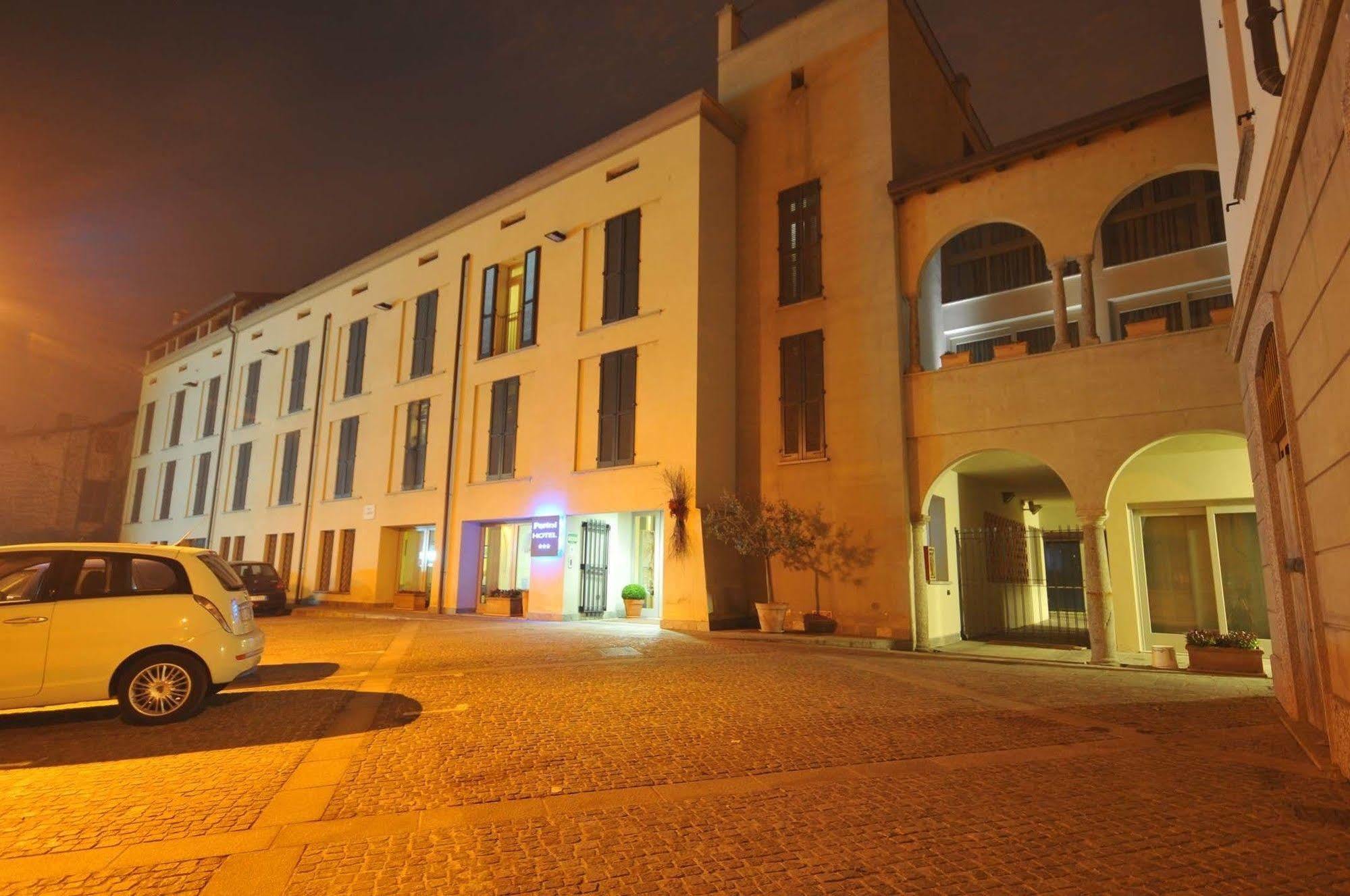 Parini Hotel Bosisio Parini ภายนอก รูปภาพ