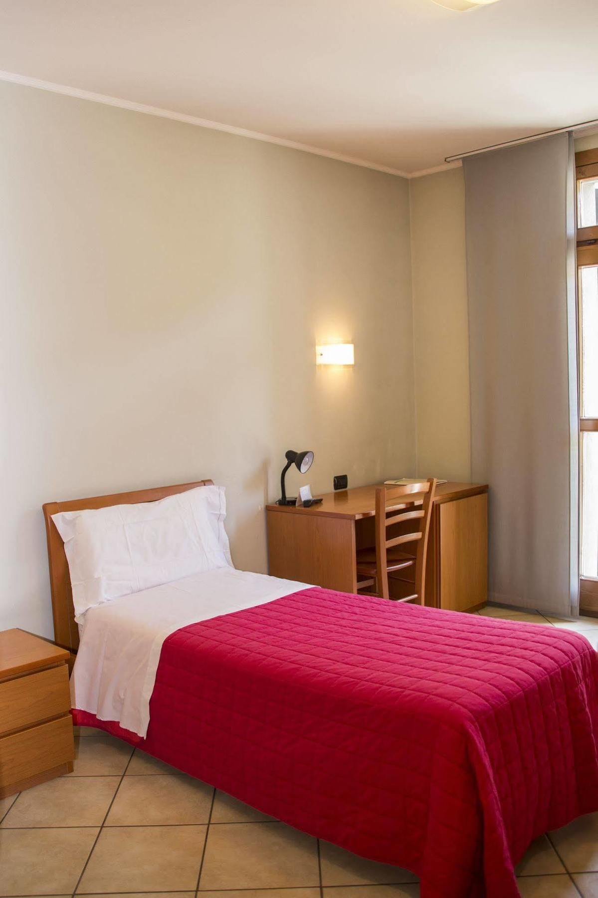 Parini Hotel Bosisio Parini ภายนอก รูปภาพ